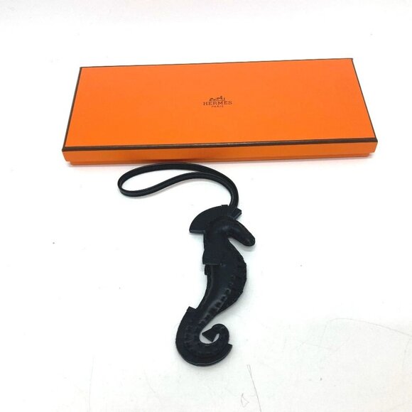 HERMES Bag Charm ipo seahorse So Black charm Black Unused - Picture 1 of 14